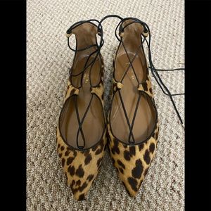 Authentic Aquazzura size 40 flats.